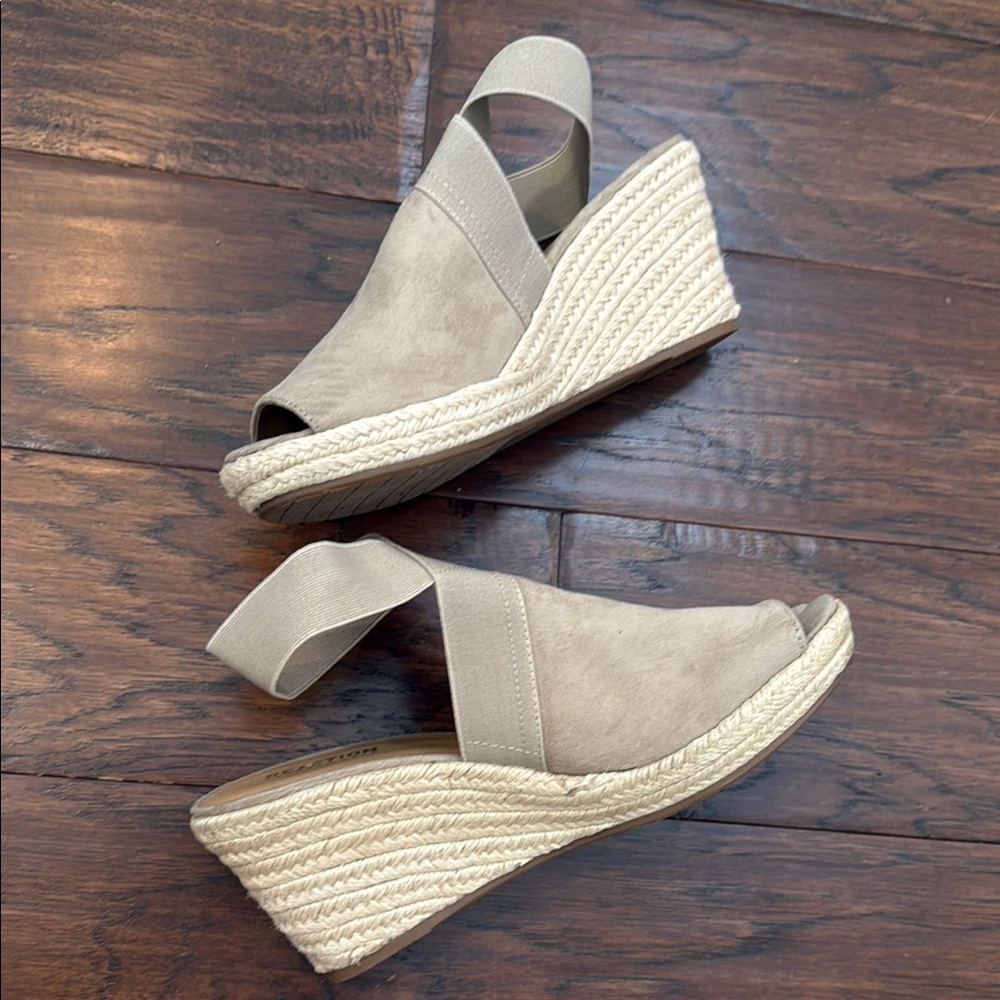 Kenneth Cole Suede Espadrille Wedge size 8.5